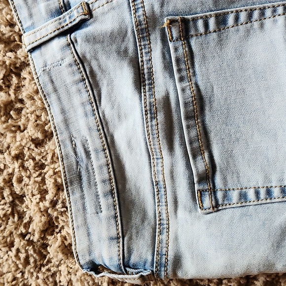 NWT Pacsun womans size 29 high rise light wash shorts - Picture 8 of 8